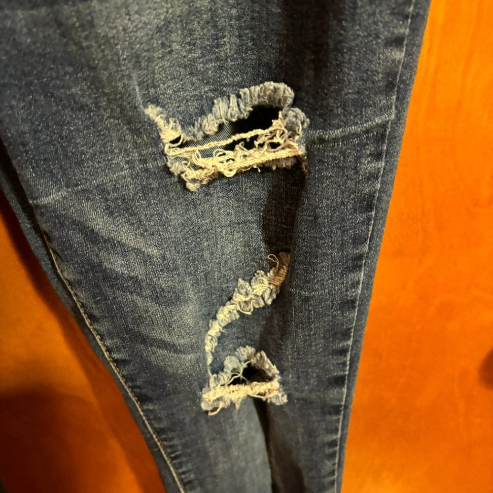 Thread & Others Distressed‎ Jeans Size 7/8 - Picture 8 of 16